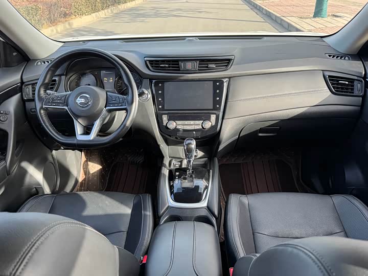 Nissan X-Trail 2023 2023款 经典 2.0L 两驱智联舒享版