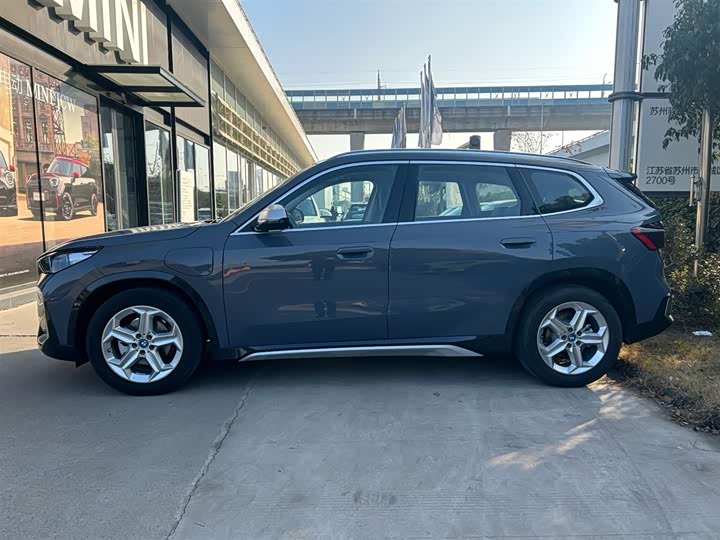 BMW iX1 2023 2023款 eDrive25L X设计套装