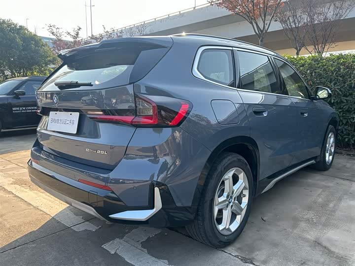 BMW iX1 2023 2023款 eDrive25L X设计套装