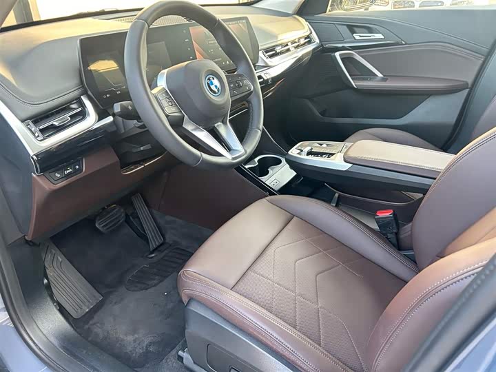 BMW iX1 2023 2023款 eDrive25L X设计套装