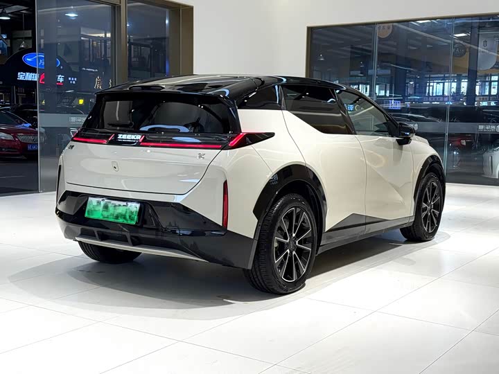2025 Zeekr X