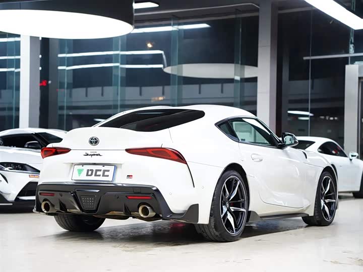 Toyota Supra 2022 2022款 GR SUPRA 3.0T 标准型