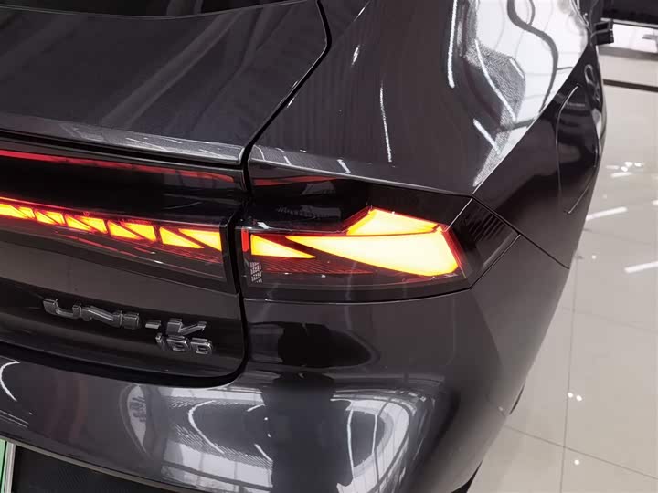 Changan UNI-V Hybrid 2023 2023款 智电iDD 1.5T 113km智酷型