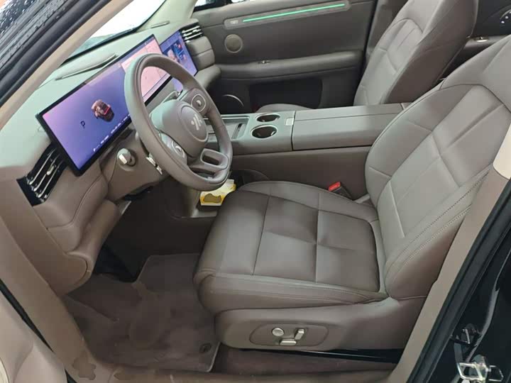 IM motors LS6 2026 2026款 增程 66 Max+