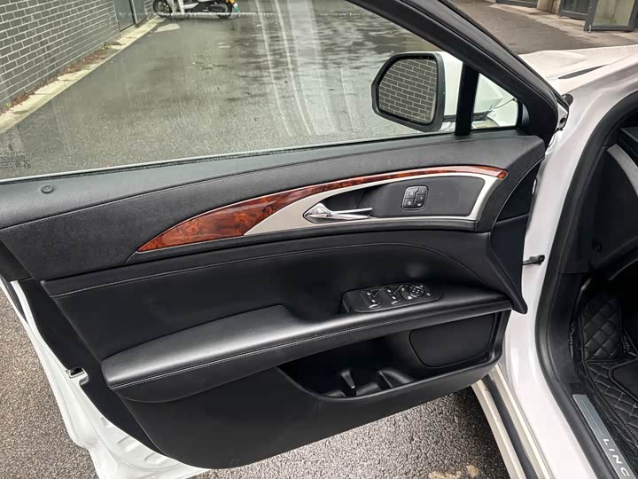 Lincoln MKZ 2020 2020款 2.0T MONO限量尊雅版 MONO WHITE