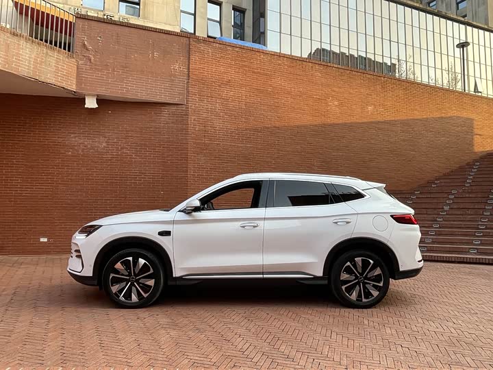 2025 BYD Song Plus Hybrid/EV