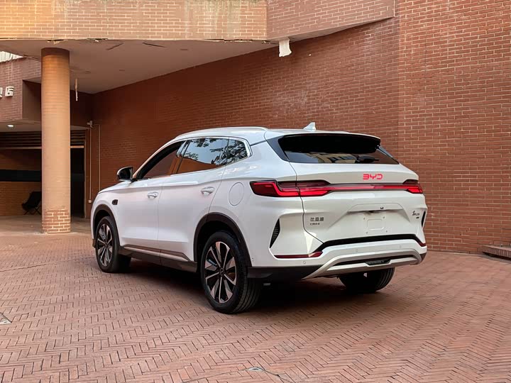 2025 BYD Song Plus Hybrid/EV