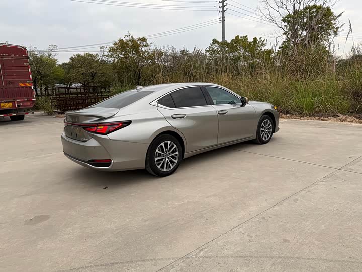 Lexus ES 2025 2025款 200 臻享版