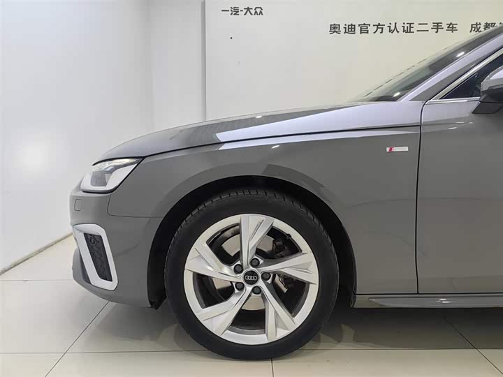 Audi A4 2021 2021款 Avant 先锋派 40 TFSI 时尚动感型