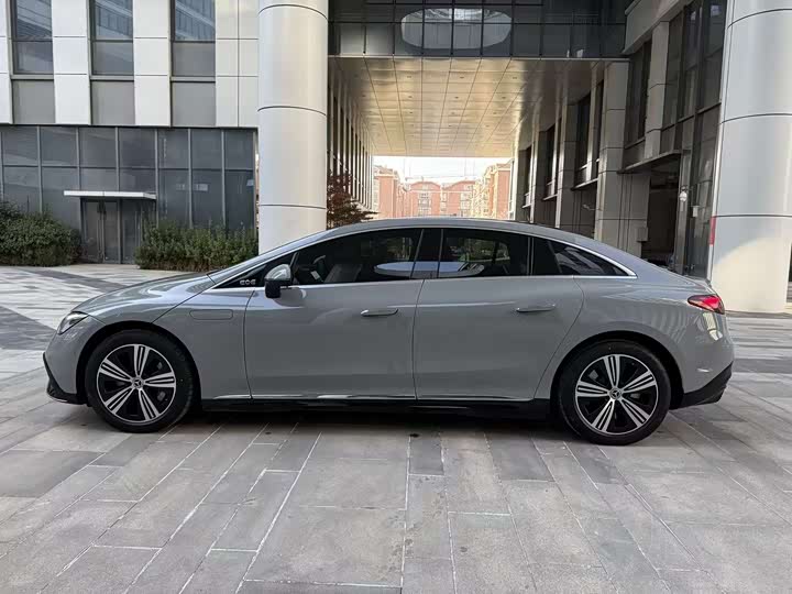 Mercedes-Benz EQE 2022 2022款 350 豪华版