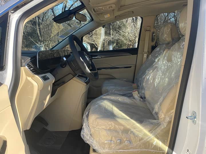 Buick GL8 Hybrid 2025 2025款 陆尚 智享版 7座