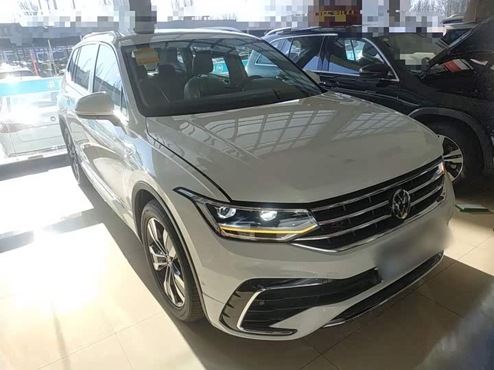 Volkswagen Tiguan L Pro 2024 2024款 出众款 330TSI 自动两驱R-Line龙耀版