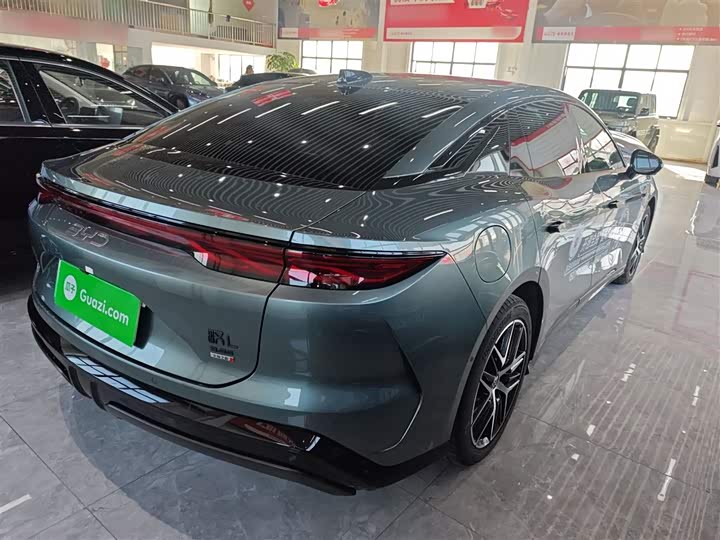 BYD Han L 2025 2025款 DM-p 四驱激光雷达旗舰型