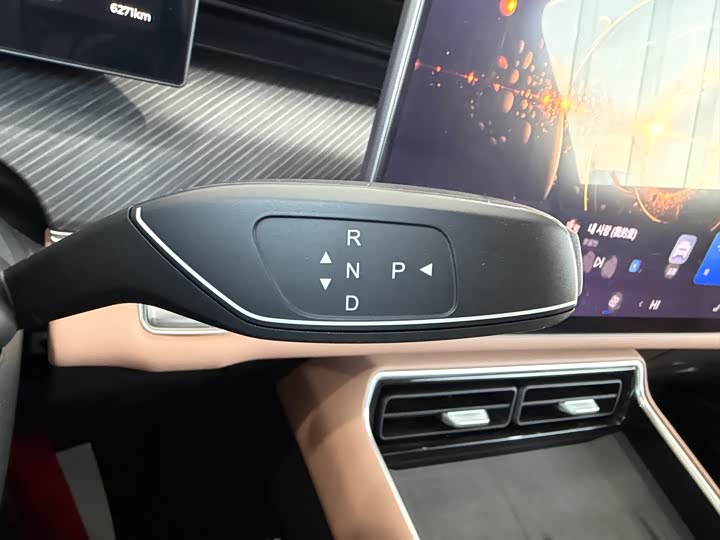 Chery Tiggo 8L 2024 2024款 2.0T 两驱尊贵版 5座