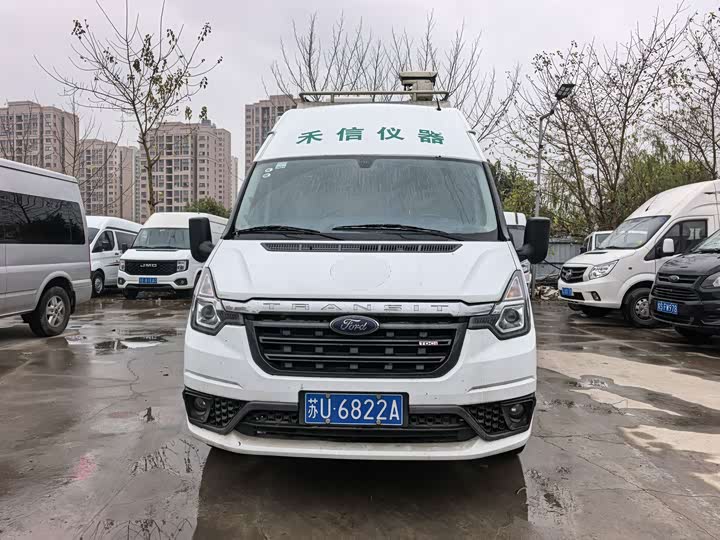 Ford Transit New 2021 2021款 2.2T手动厢式货车Pro5.9米长轴后双胎3座高顶国VI