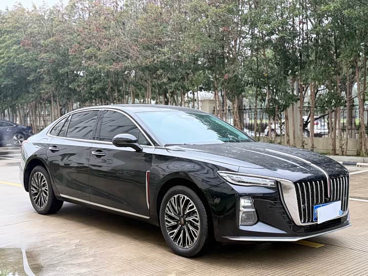 2025 Hongqi H5