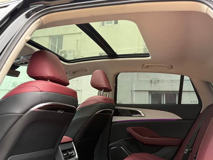 Hongqi H5 2025 2025款 2.0T 自动旗畅版