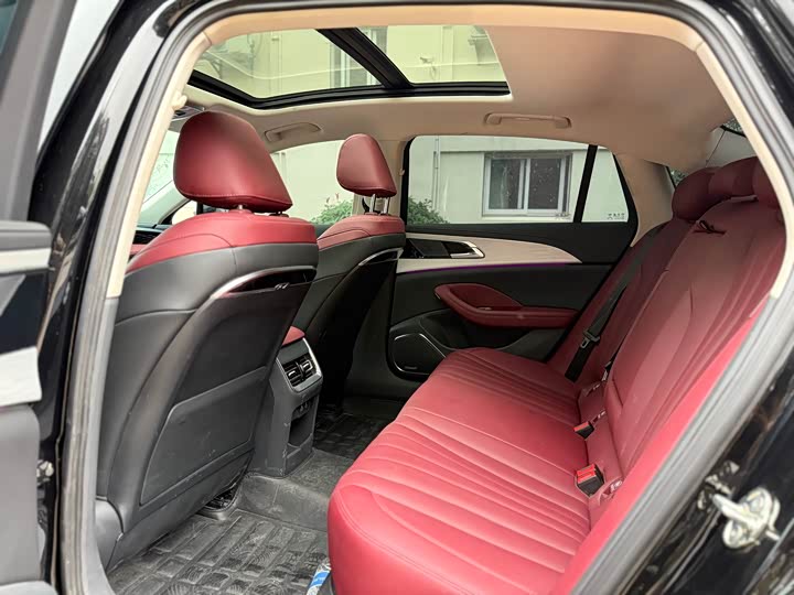 Hongqi H5 2025 2025款 2.0T 自动旗畅版