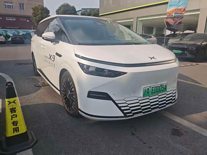 XPeng X9 2025 2025款 纯电 740超长续航 Max