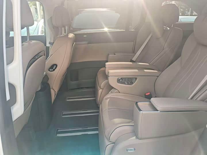 XPeng X9 2025 2025款 纯电 740超长续航 Max