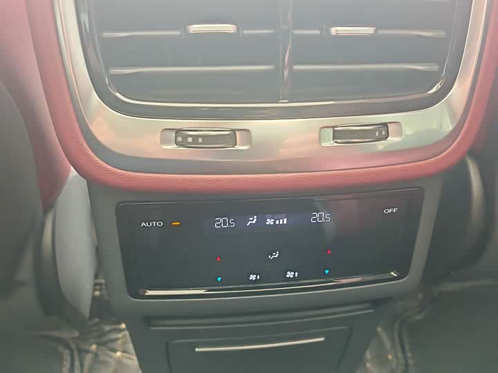 Hongqi E-HS9 2022 2022款 690km 旗享版 六座