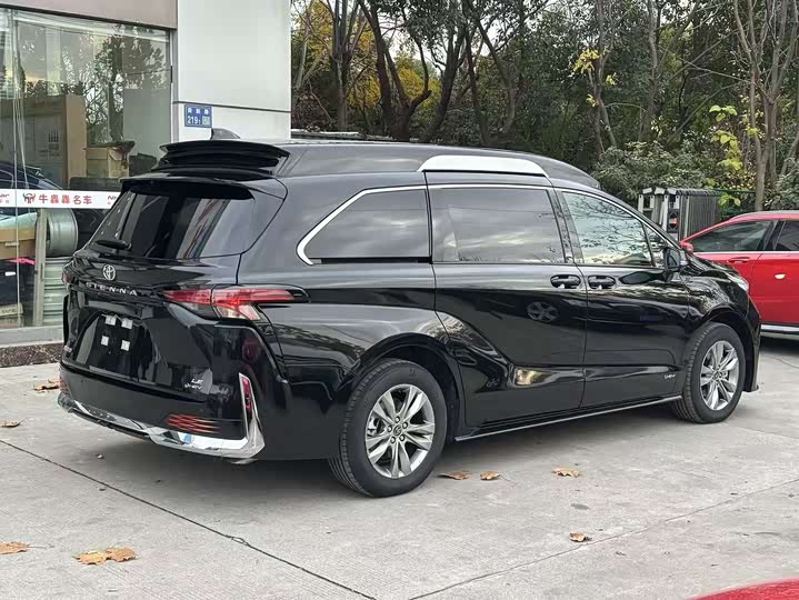 Toyota Sienna 2024 2024款 2.5L混动 豪华版