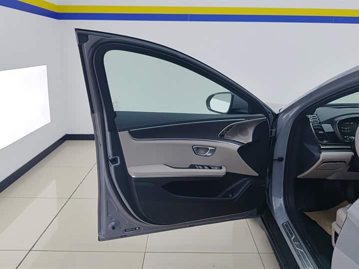 BYD Han 2025 2025款 EV 701KM激光雷达智驾型