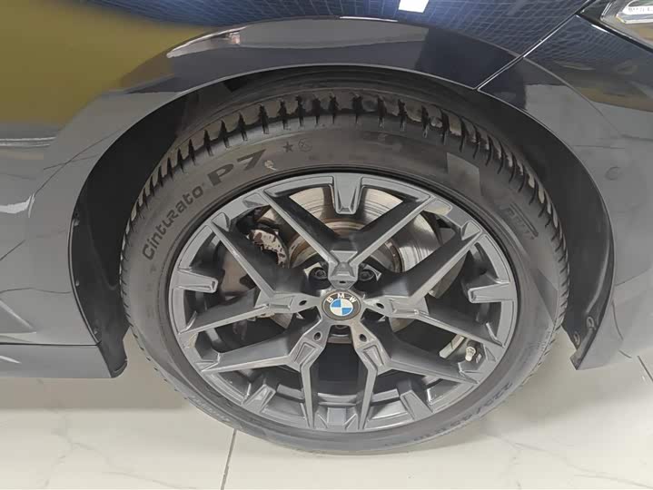 BMW 3 Series 2025 2025款 330Li 尊享型 M运动曜夜套装