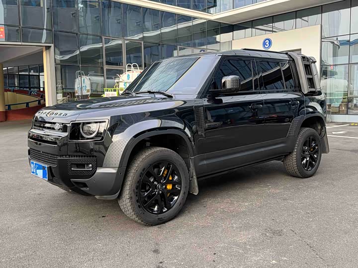 Land Rover Defender 2025 2025款 110 3.0T P400 暗黑特别版