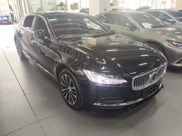 Volvo S90 2025 2025款 B5 智逸豪华版