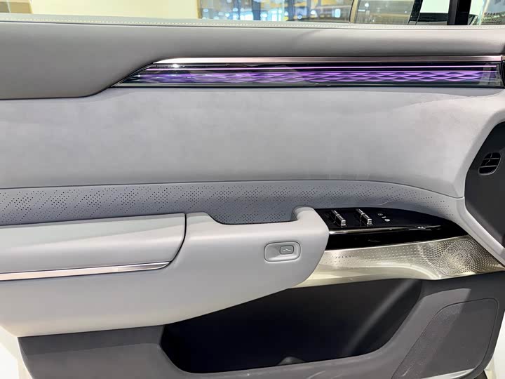 Zeekr 7X 2025 2025款 100kWh 长续航四驱智驾版