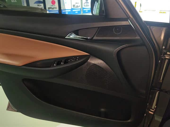 Buick GL6 2021 2021款 323T 轻混动互联豪华型