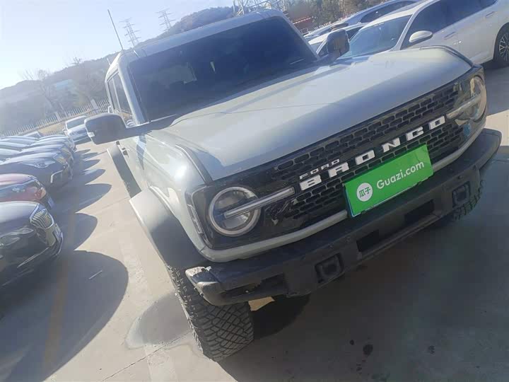 Ford Bronco 2024 2024款 2.3T 荒地