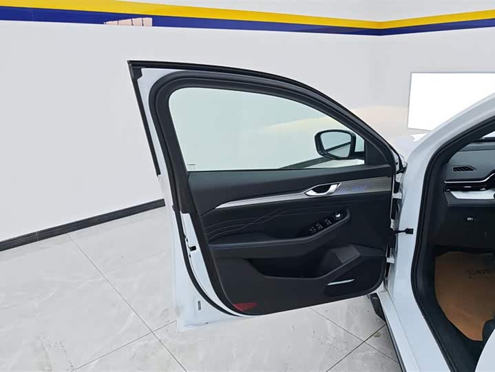 Geely Preface 2025 2025款 东方曜 1.5TD 昆仑版