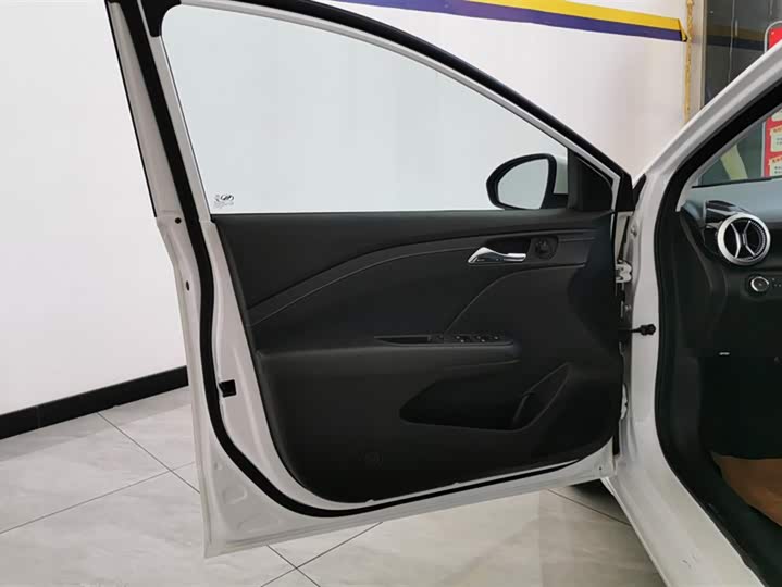 Chevrolet Monza 2024 2024款 1.5L 双离合乐享版