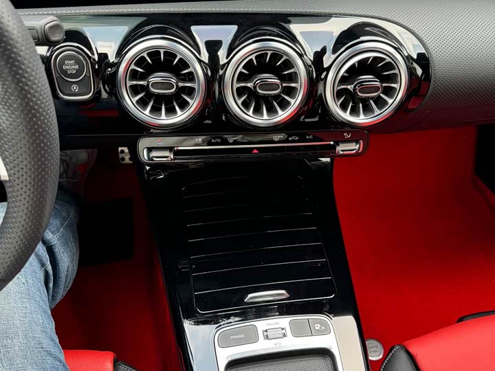 Mercedes-Benz A-Class AMG 2024 2024款 AMG A 35 4MATIC