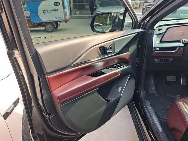 Cadillac XT5 2025 2025款 2.0T 铂金型