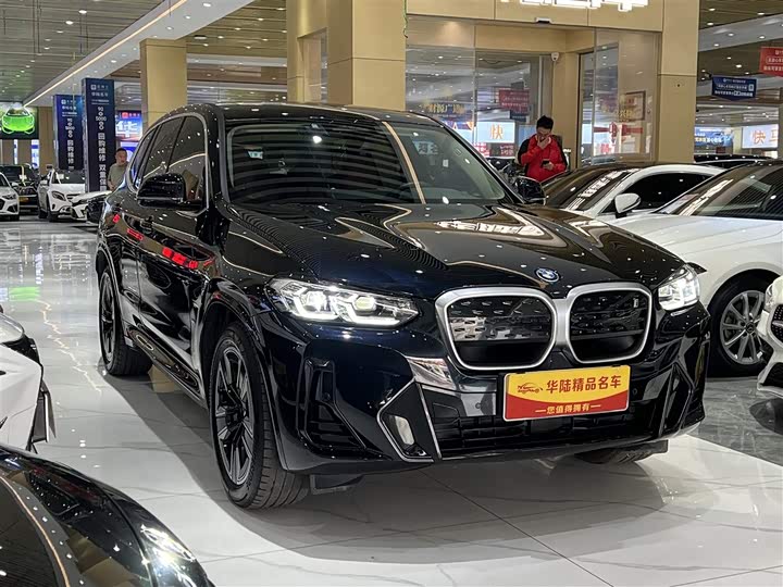 2024 BMW iX3
