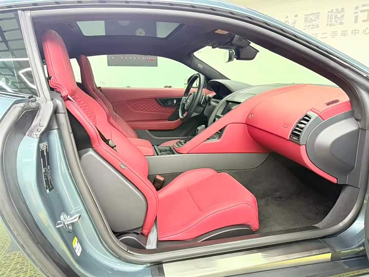 Jaguar F-Type 2024 2024款 P300 75周年典藏硬顶版