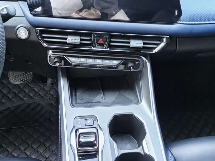 GAC Trumpchi GS3 2023 2023款 影速 270T R-STYLE版