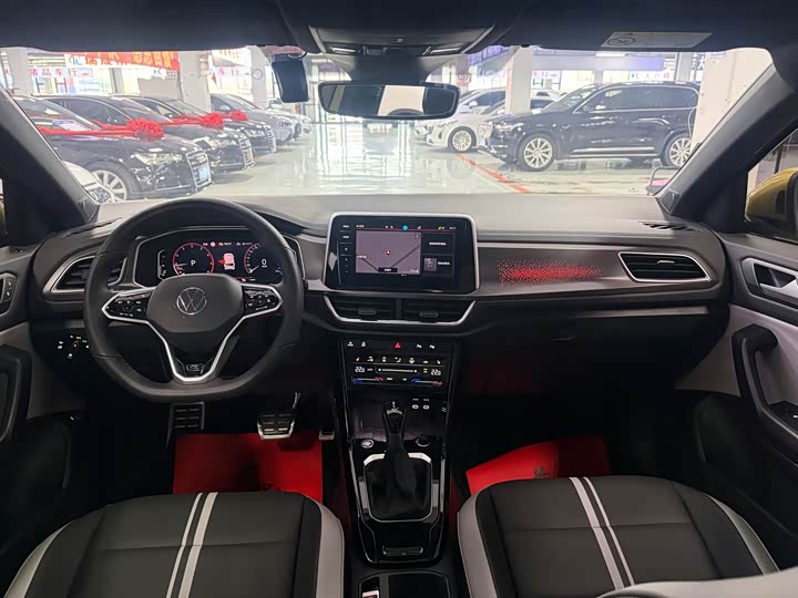 Volkswagen T-Roc 2023 2023款 300TSI DSG两驱星光版