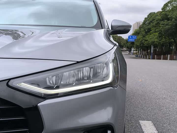 Ford Focus 2022 2022款 两厢 EcoBoost 180 自动竞速版