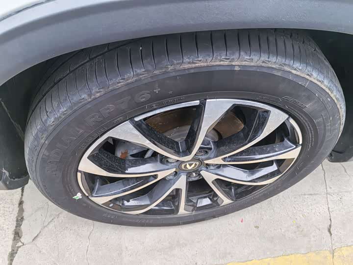 Changan X7 Plus 2024 2024款 1.5T 自动尊耀型 7座