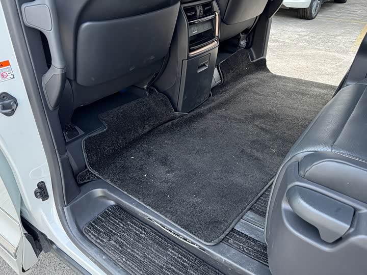 Toyota Alphard 2025 2025款 双擎 2.5L 尊贵黄金版