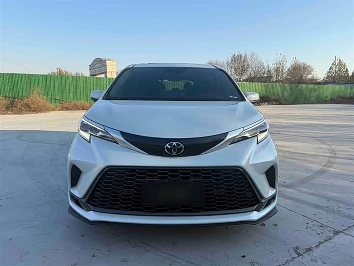 Toyota Granvia 2024 2024款 2.5L混动 尊贵PLUS版