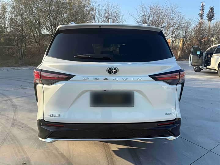 Toyota Granvia 2024 2024款 2.5L混动 尊贵PLUS版