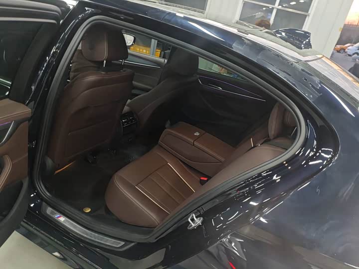 BMW 5 Series Hybrid 2022 2022款 535Le M运动套装