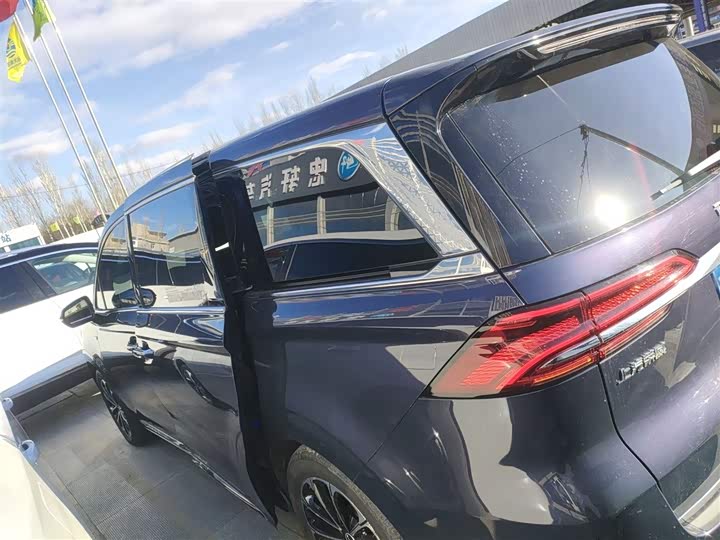 Roewe iMax 8 2022 2022款 400TGI 旗舰版