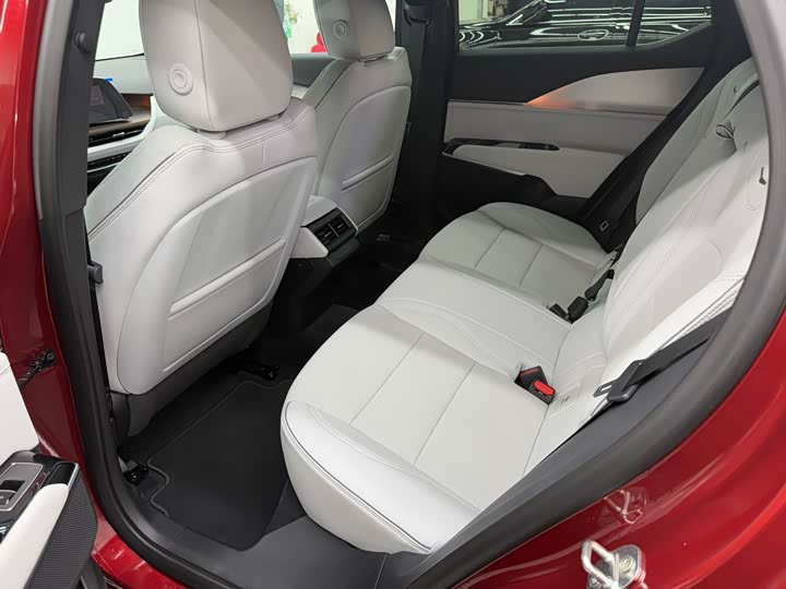 Cadillac GT4 2023 2023款 25T 豪华型