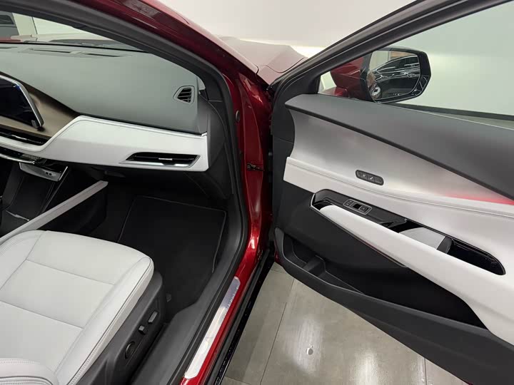 Cadillac GT4 2023 2023款 25T 豪华型